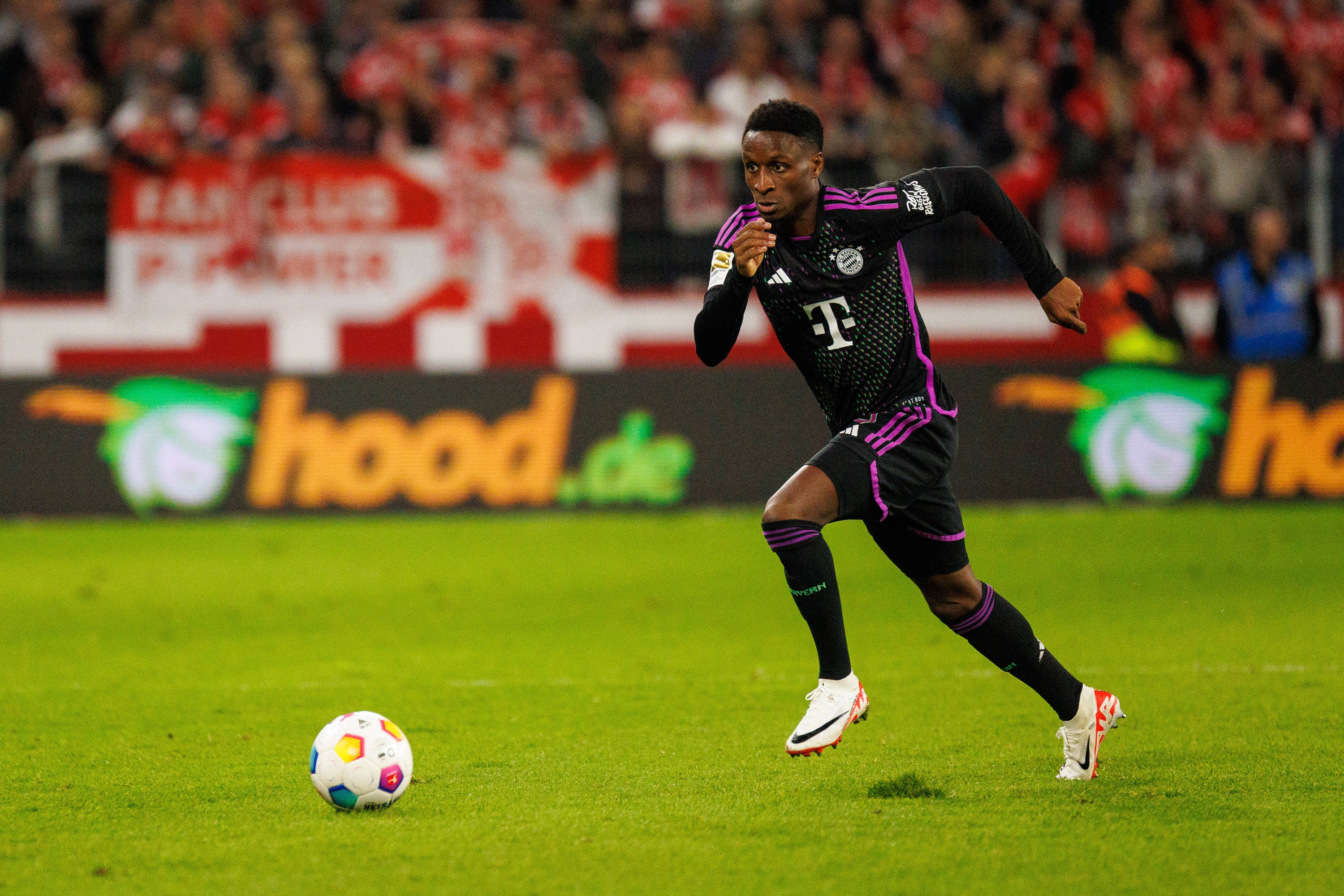 法媒:布纳-萨尔恢复有球训练,仍可能在本赛季结束前复出