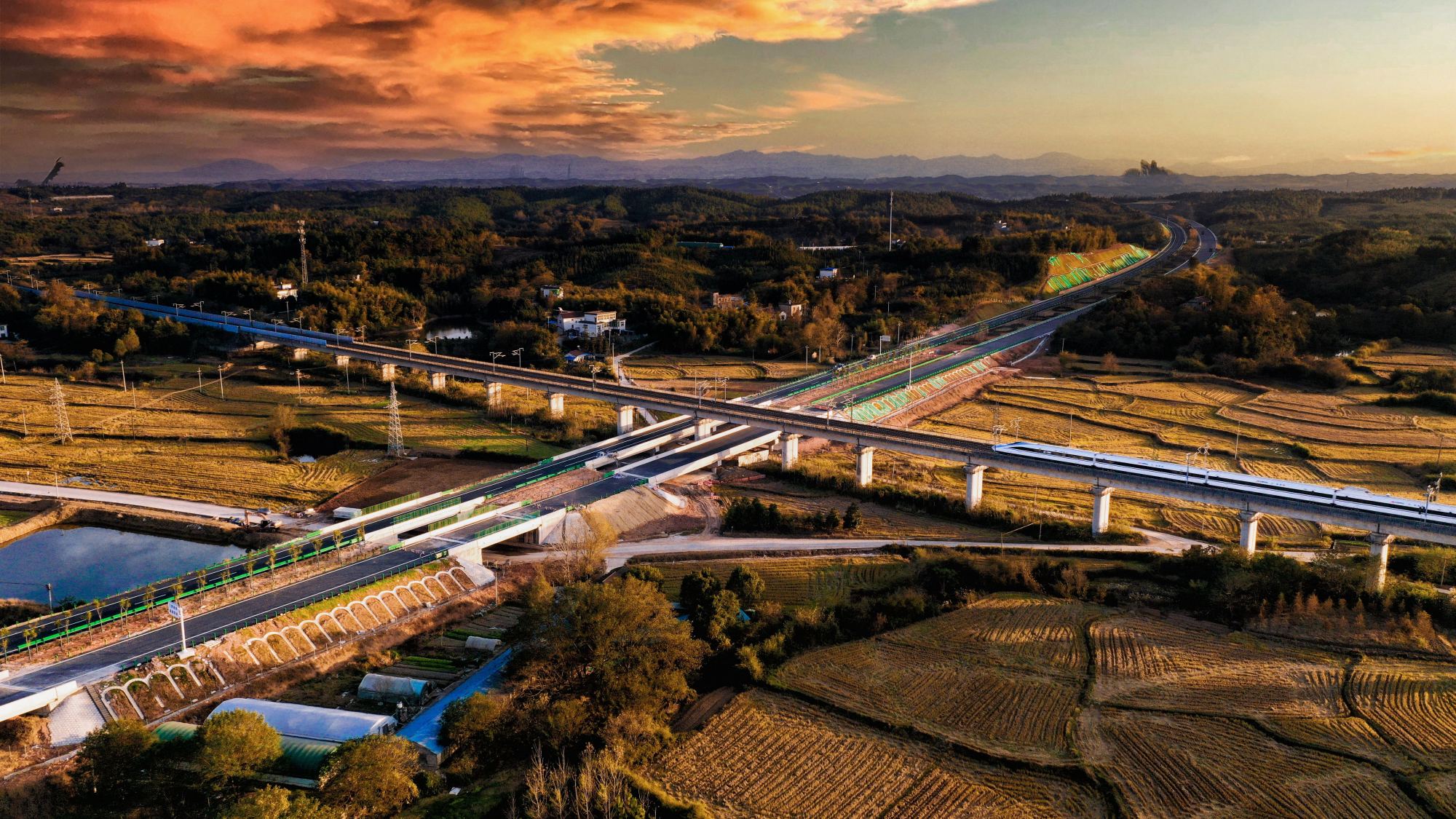 芜黄高速建成通车 安徽实现"县县通高速"!