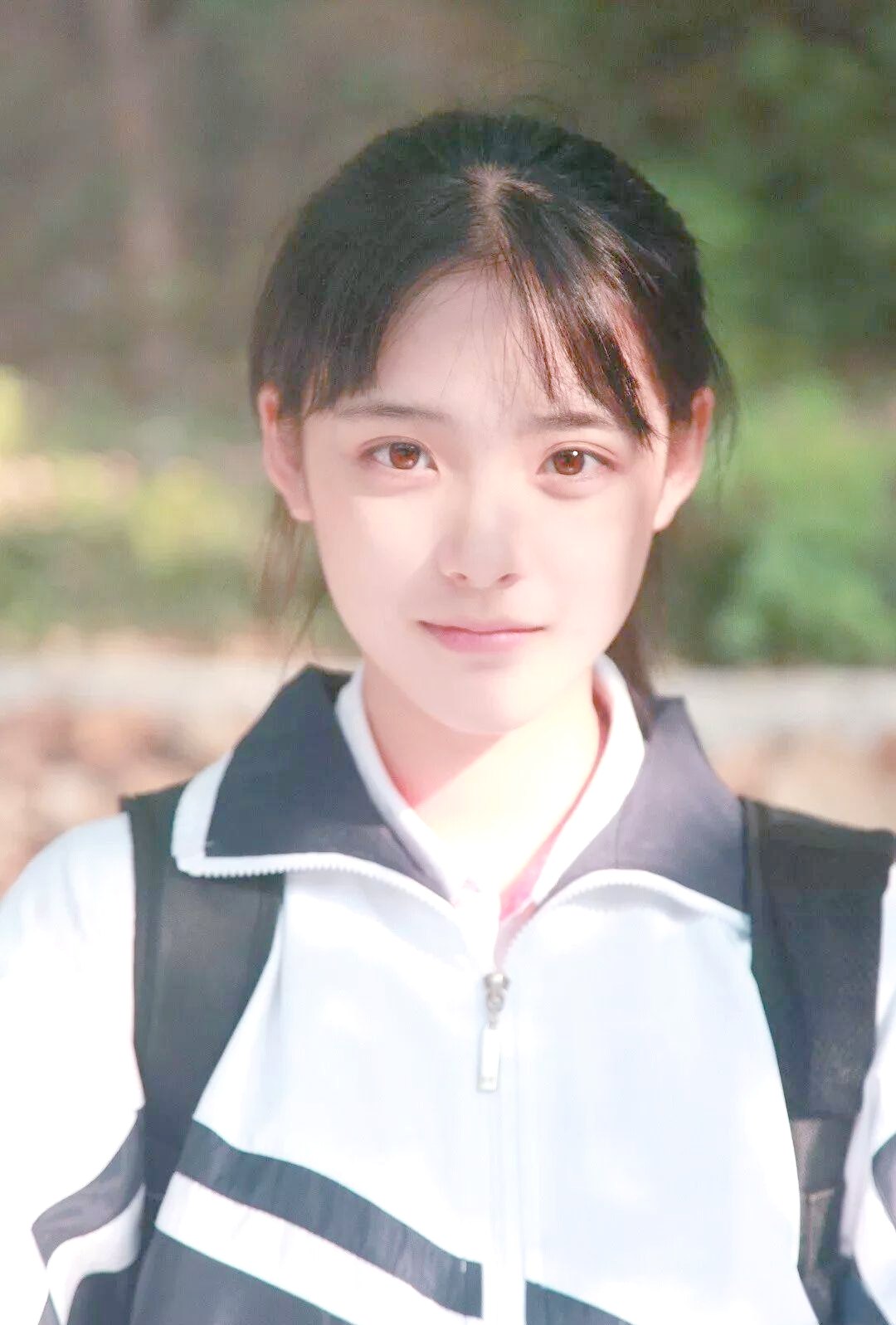 虞佳瑞的学术成就与网红身份:美国名校录取背后的故事