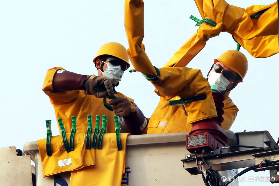 薛城区张范中学154台空调正常启动了