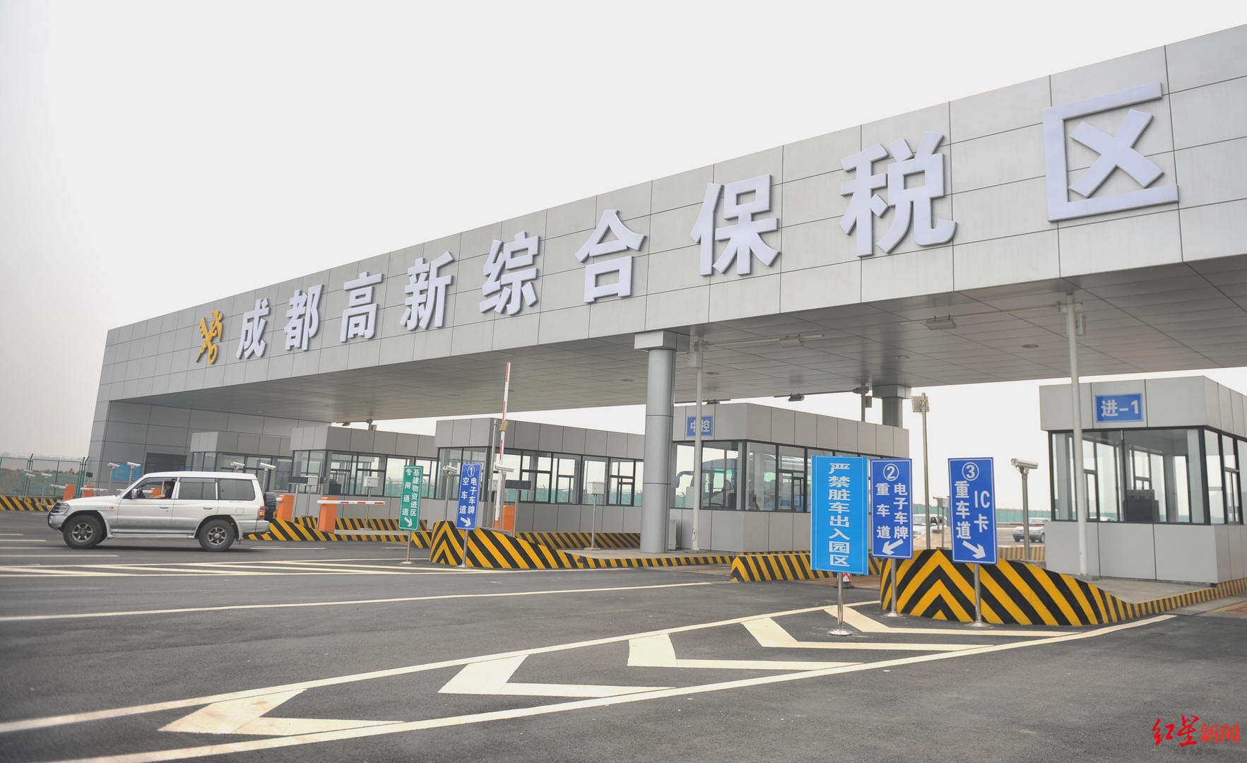 沿着高速看中国|这条"黄金路",拉满中国经济"开弓箭"