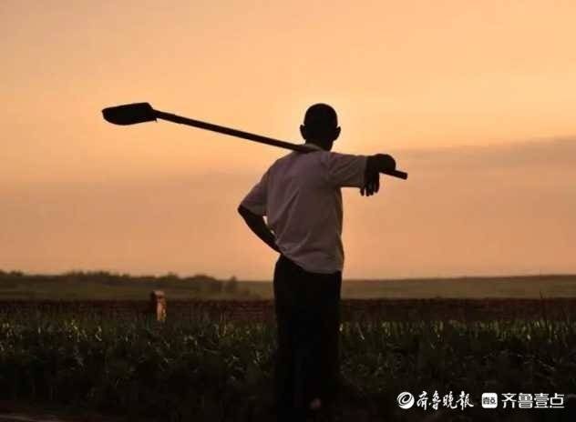 老爸的背影一阵心酸图片