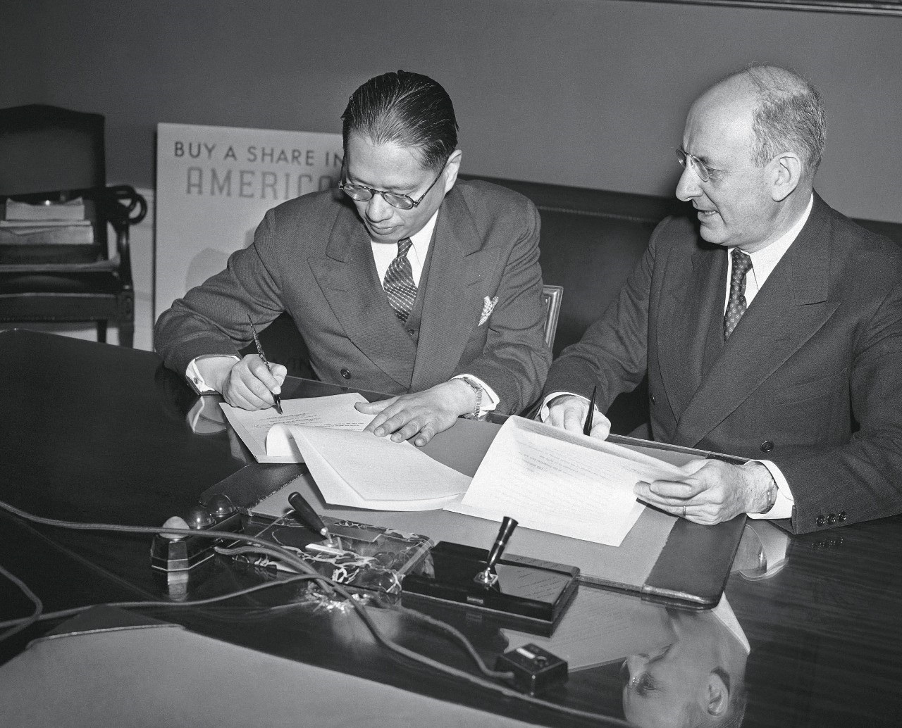 1941年《租借法案》通过后,摩根索的债券宣传计划是如何进行的?