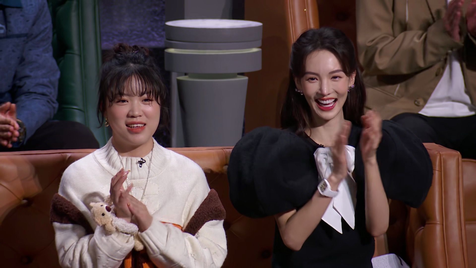 迪丽热巴金晨同录节目太亮眼,四年前就合作过,两人都变化太多