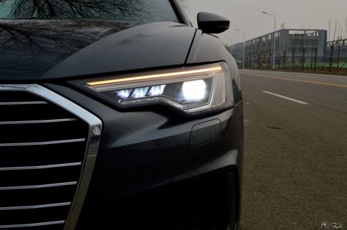 奥迪a6l大灯几万元一个