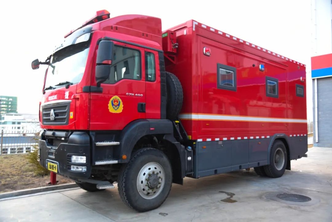 高原红门添"新生" 甘南州消防救援支队喜迎应急保障消防车加入战斗