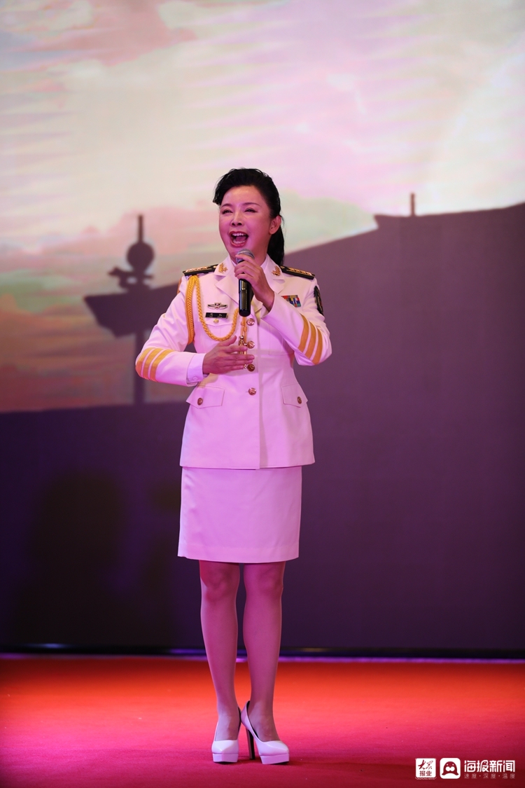 著名歌唱家陶红现场表演《南湖的船》