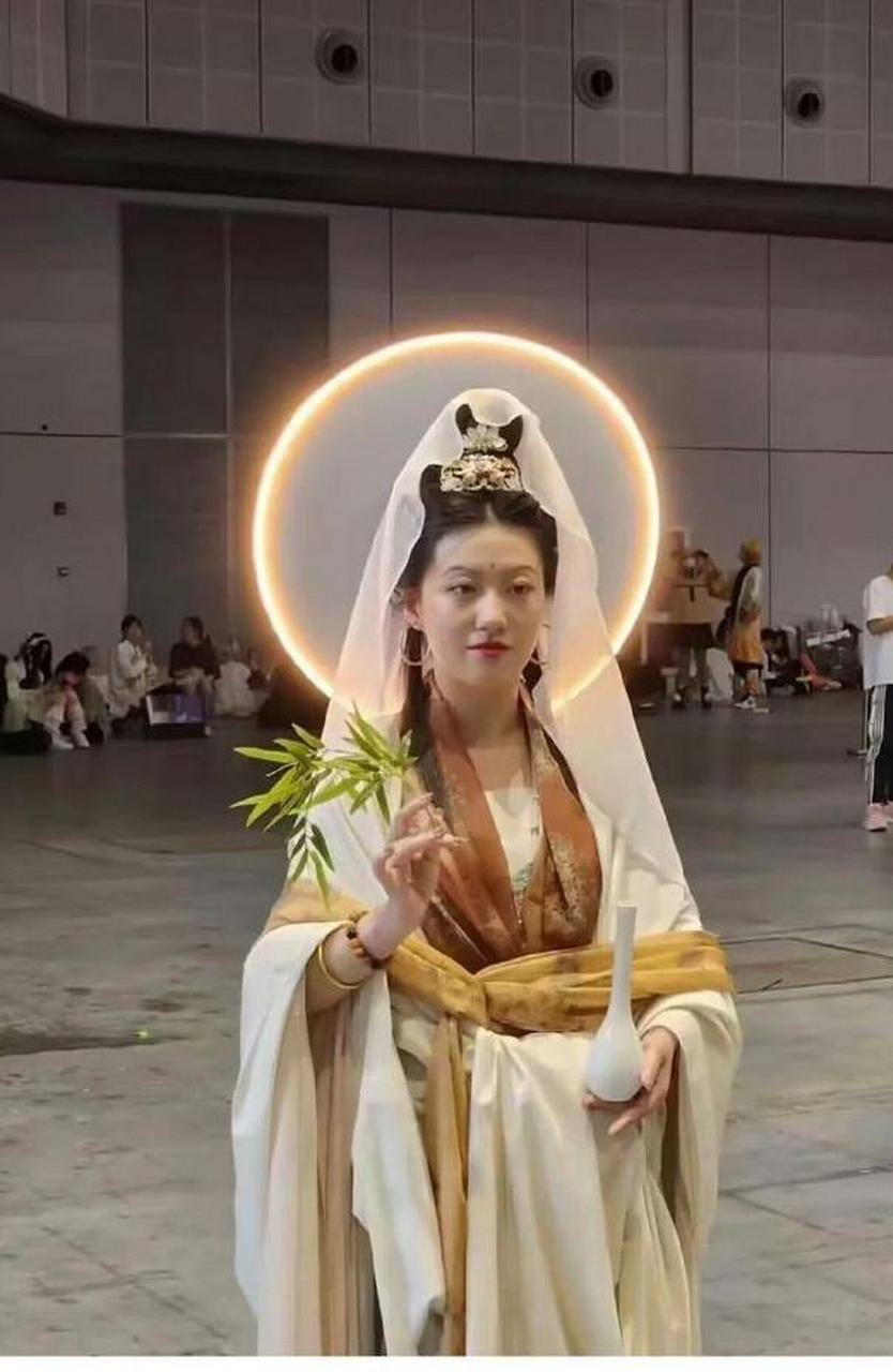 现代二次元跪拜古代二次元?