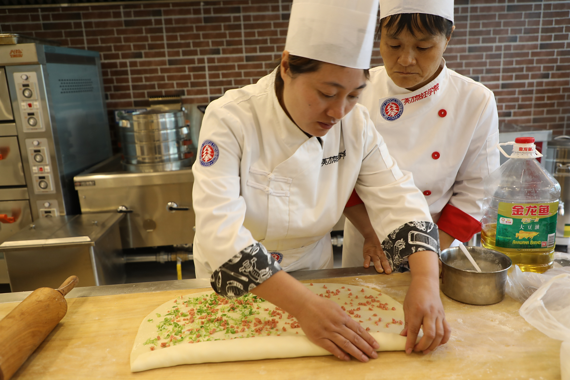 酒店厨房知识知多少?"打荷"是什么意思?