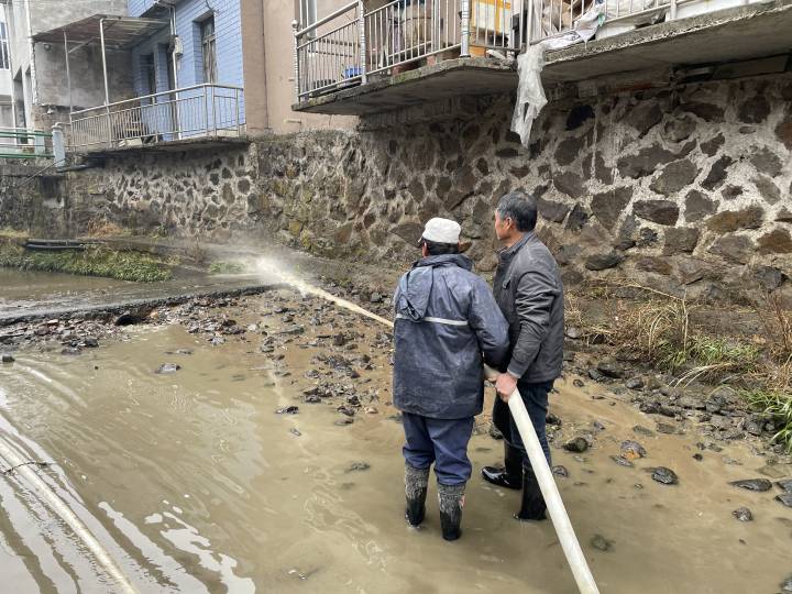 引來山泉潤民心 餘姚四明山鎮唐田村全力抗旱保供水