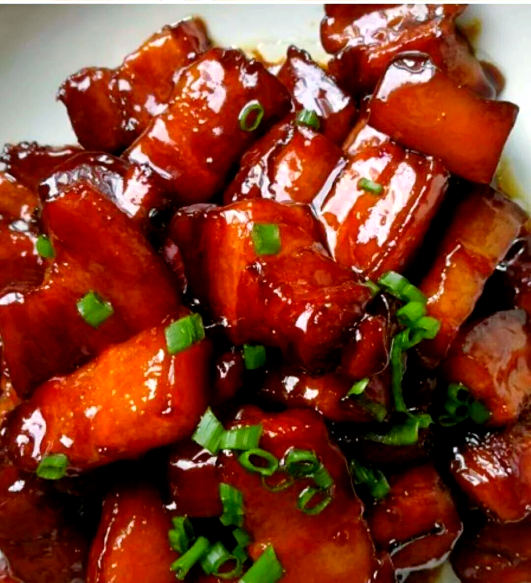 毛氏红烧肉:传统湘菜的美味与技艺