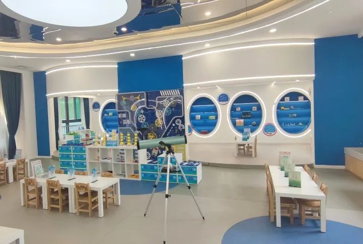 创设科学环境围绕自然科学心理学家皮杰认为:幼儿是在与周围环境的