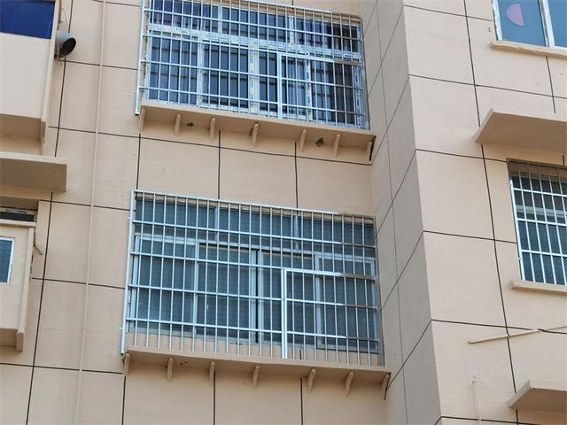 湖北宜昌:"逃生窗"推广进小区,为生命"网"开一面