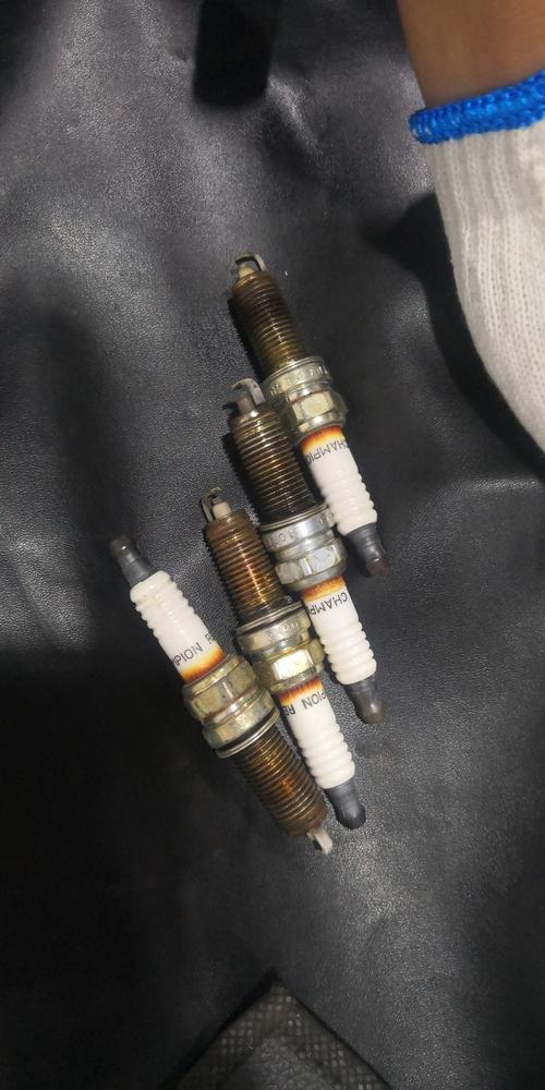 奔驰c级火花塞什么材质