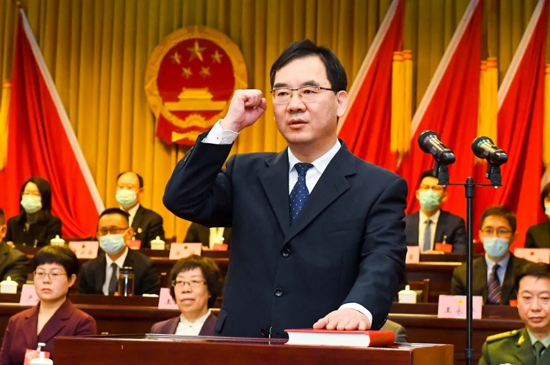 李春当选为天津市东丽区人民政府区长