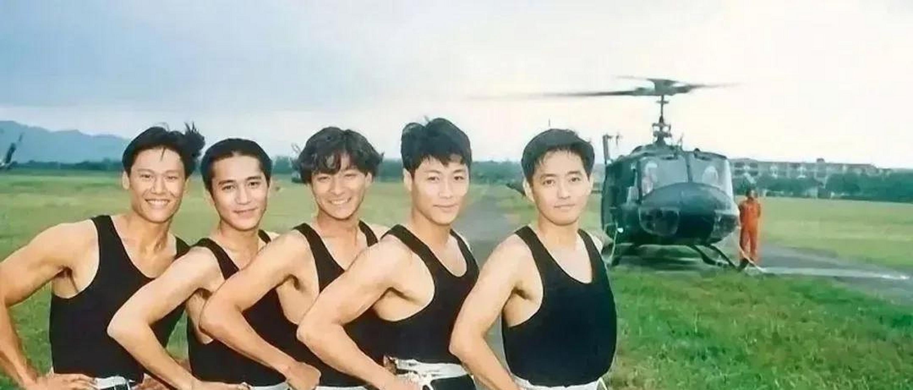 从左到右分别是:杜德伟,梁朝伟,刘德华,黎明,陈百强.