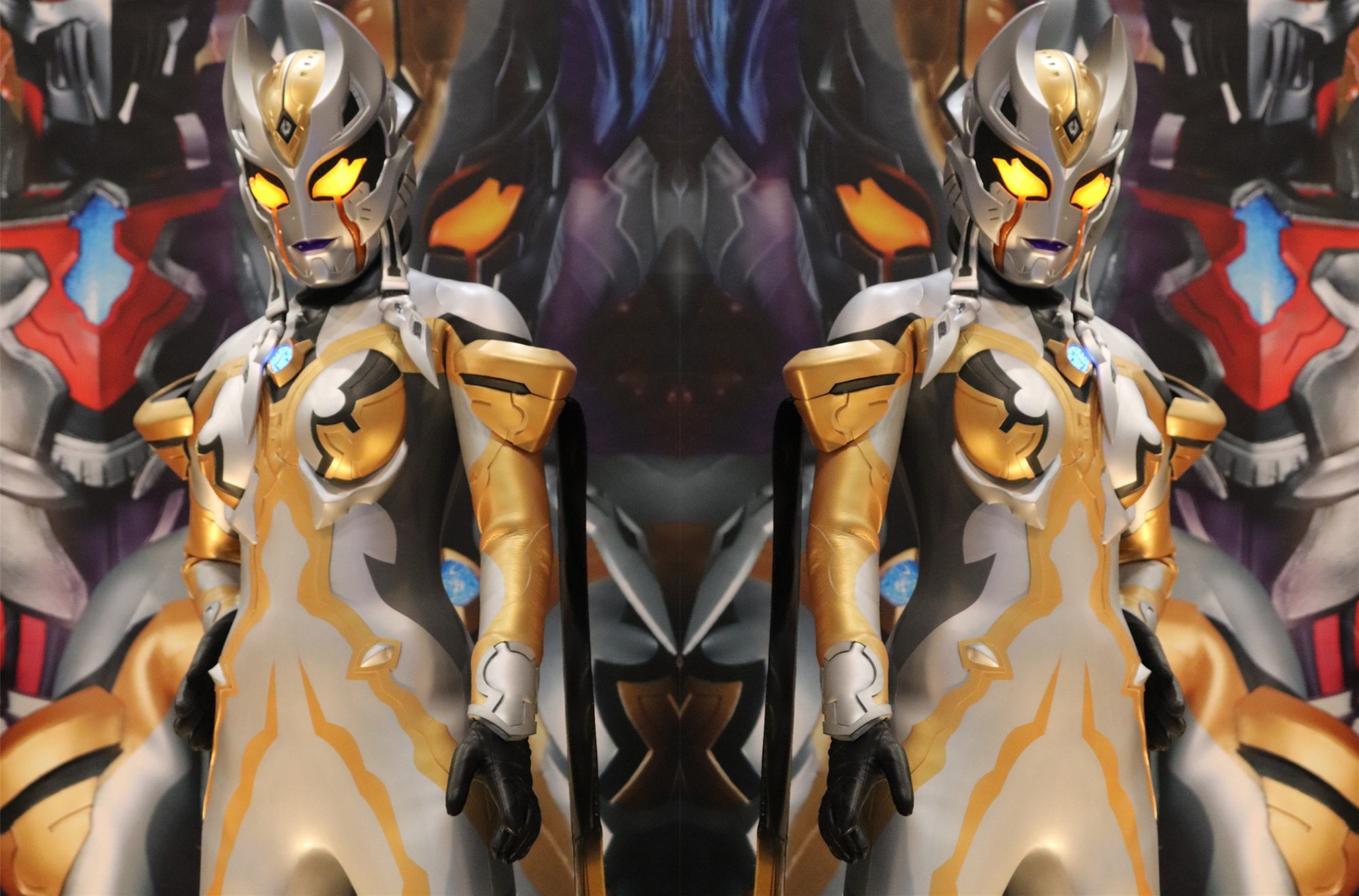 卡尔蜜拉奥特曼高清皮套,紫色嘴唇 小蛮腰,小辫子竟是把小匕首