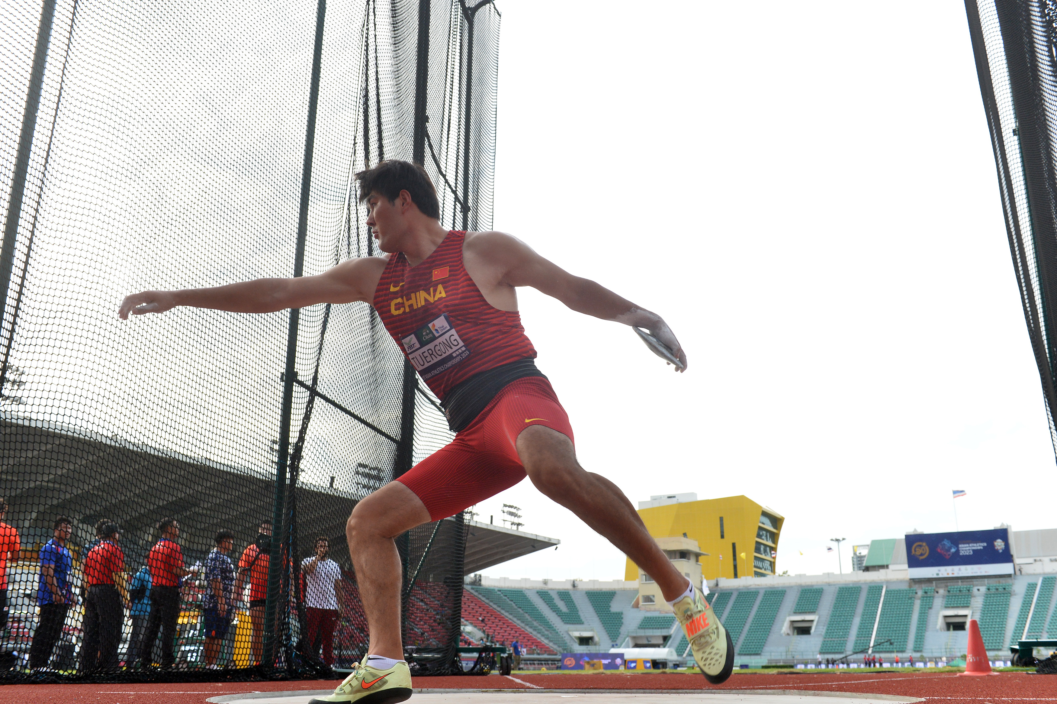 田径——亚洲锦标赛:阿卜杜艾尼·图尔贡获得男子铁饼冠军