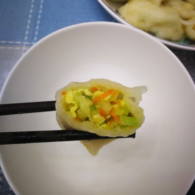 夏天瓜果的浪漫,西葫蘆雞蛋餃子下鍋!