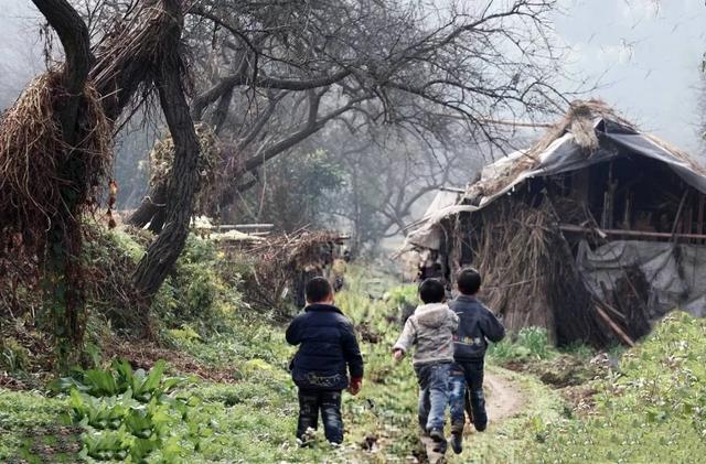 83年偷情被捉"厂花"沦为玩物!贵州奸杀色魔郭龙海的毁灭之路!