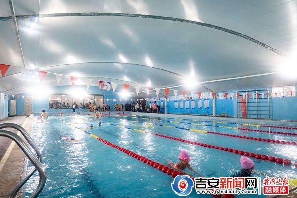 亚运会冠军吕志武莅临吉安卓越青少年游泳俱乐部指导教学工作