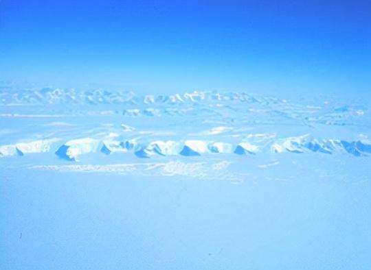 游天下美景001南极洲(2 极昼和极夜,极光"乳白天空"
