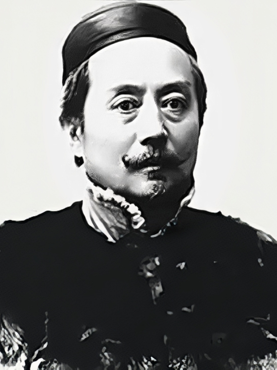 辜鸿铭带16岁日本女子回家,妻子不哭不闹:"让她嫁你吧!