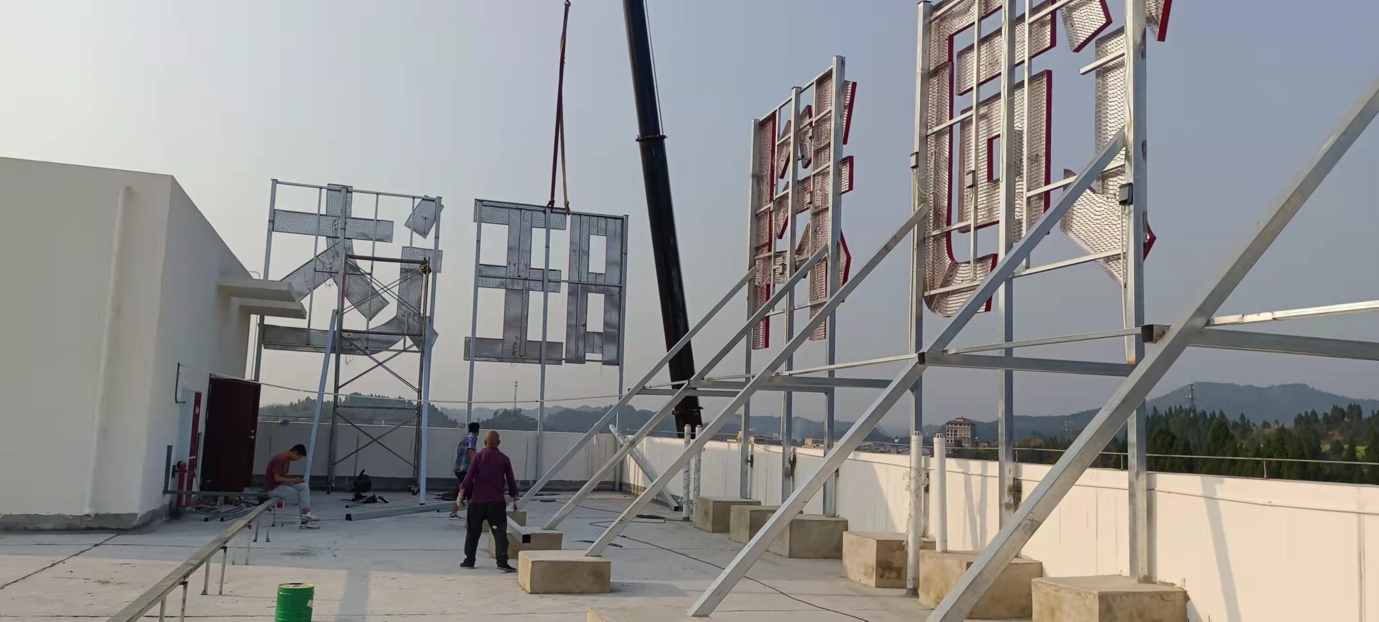 3月26日南充广告设计制作广告牌工程安装施工