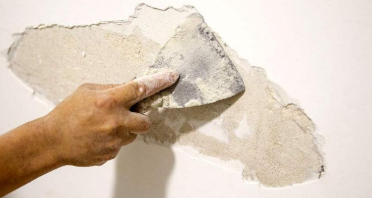 墙面泛碱的处理办法