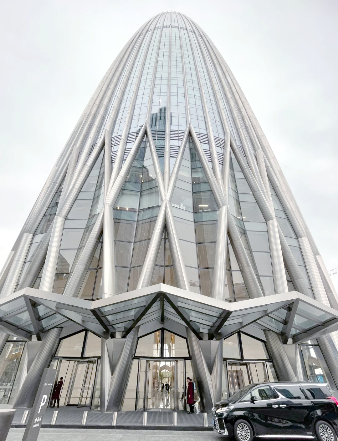 中国华润大厦:深圳新地标,绿色建筑的先锋