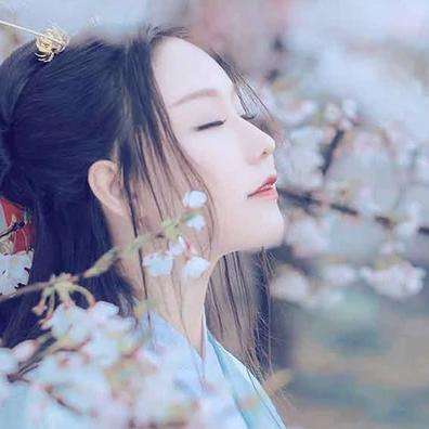 《素衣千金》打了12年种田的副本,强行变成宫斗剧本,她无奈争宠!