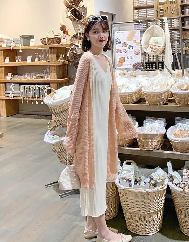 吊带裙10种多搭配,解锁吊带裙穿搭技巧