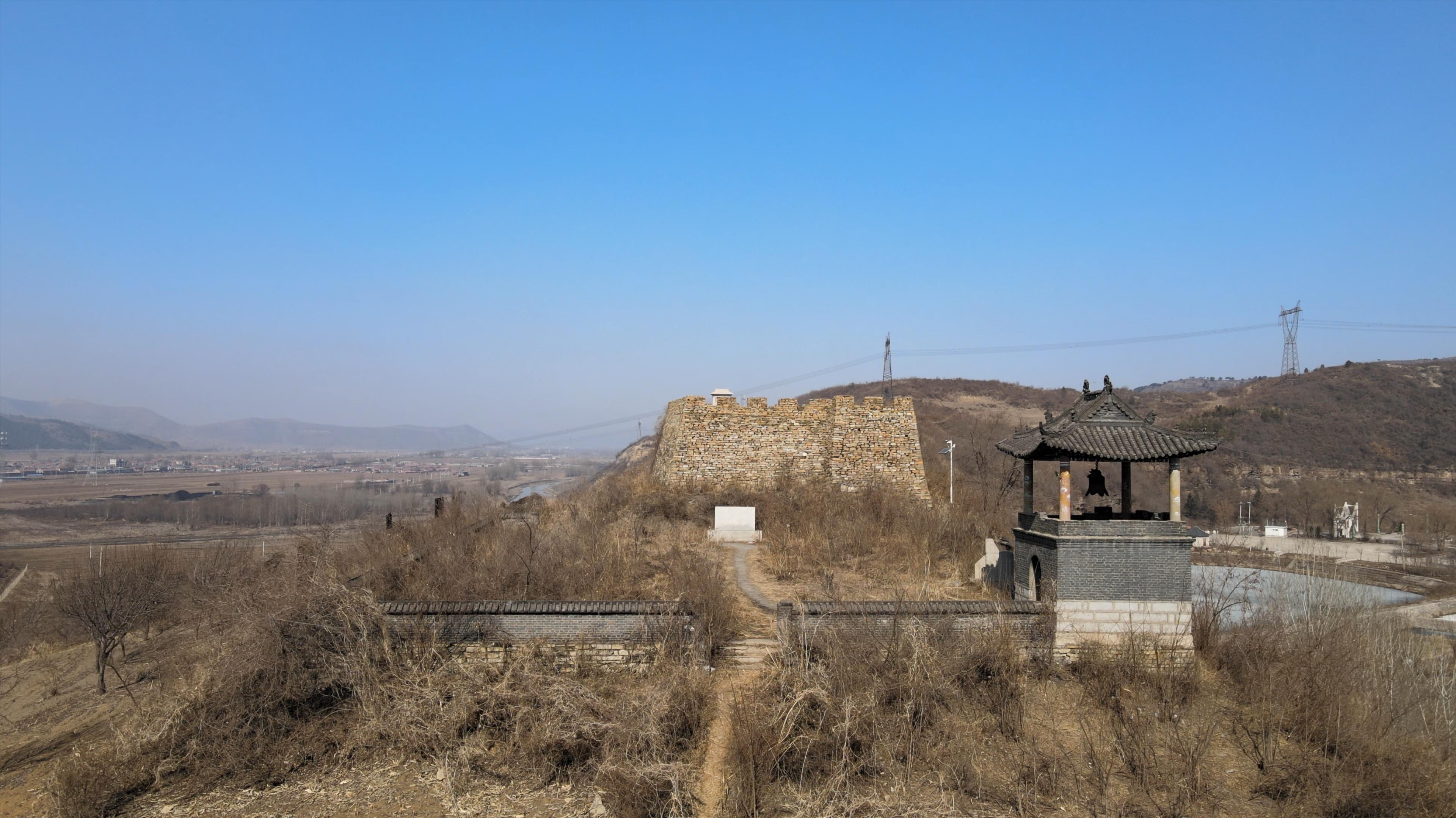 辽阳姑嫂城,建于明代,城内竟然放着"大日本第一军忠魂碑"