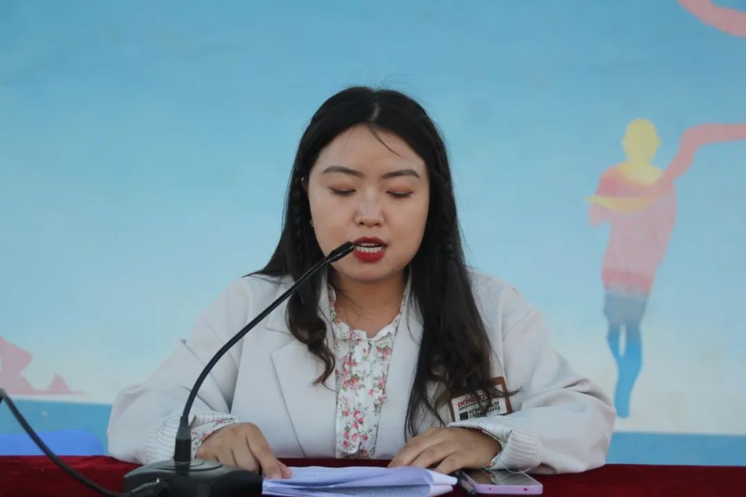 「铸牢中华民族共同体」|大板三中举办"铸牢中华民族共同体意识"讲座