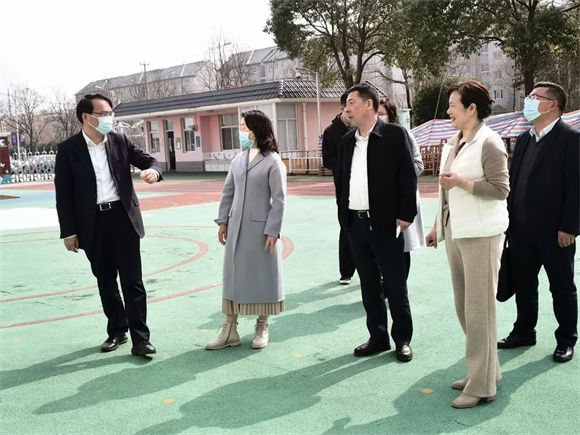 施蕾同志調研崇明區示範園創建工作