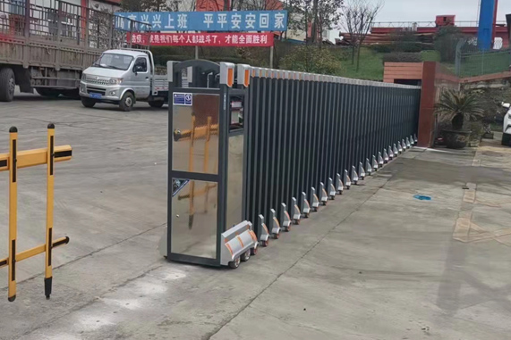 贵阳电动伸缩门厂家哪家好,怎么选择?