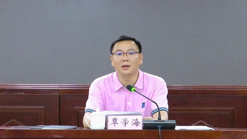 苍梧县四家班子工作务虚会议召开