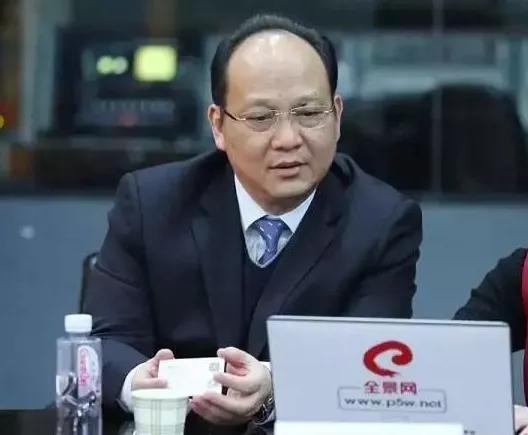 岳阳新首富,是他