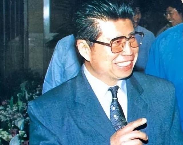 吉林巨贪高严:走到正部,与儿子共贪5亿,仍在逃亡!