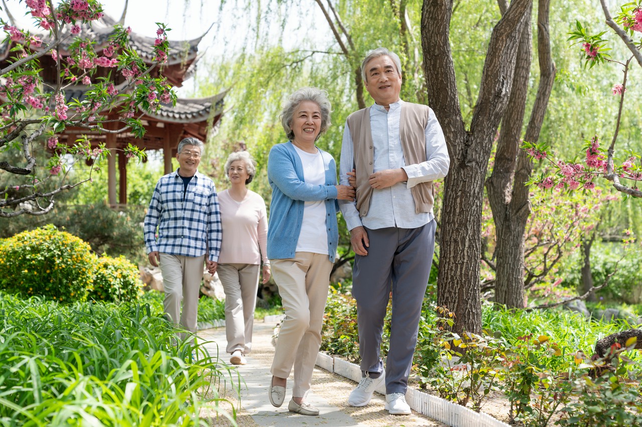 《中国老年旅居康养发展报告》:老年旅居康养潜力巨大但供需错位