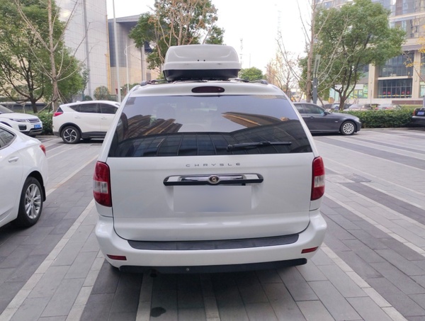 2013款克莱斯勒大捷龙3.6l豪华版