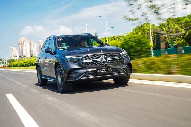 豪华科技全面进化/家用与驾趣兼顾 全新奔驰glc试驾体验