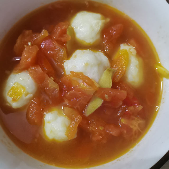 番茄鱼丸汤,简单快手,鲜美开胃