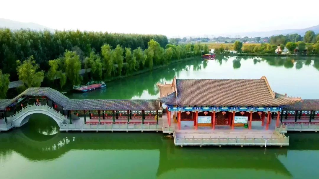 走进明园,跨越时间的长河与貂蝉对望