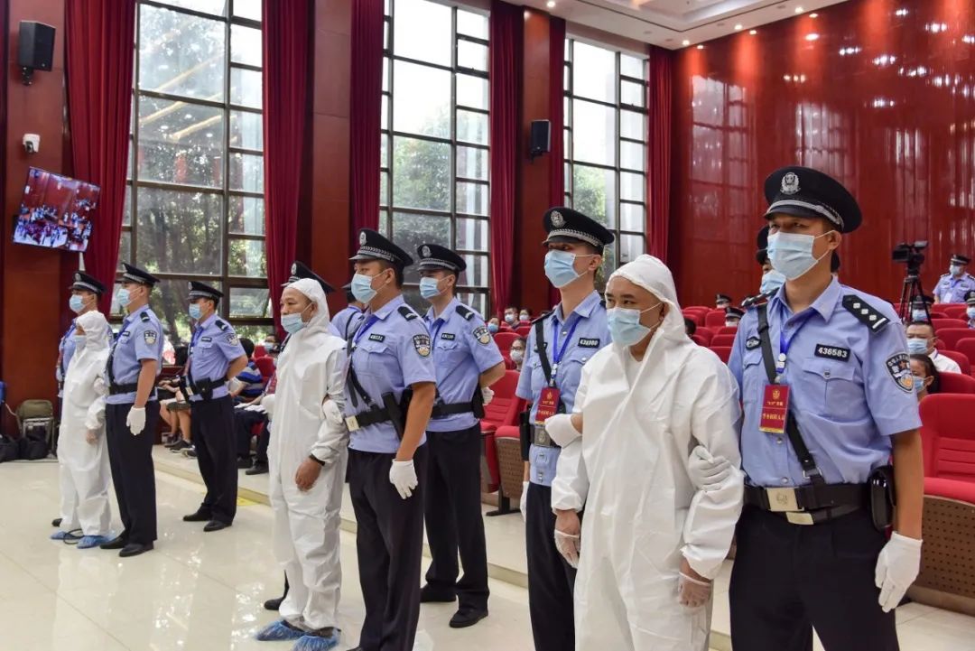 这三人,执行死刑!