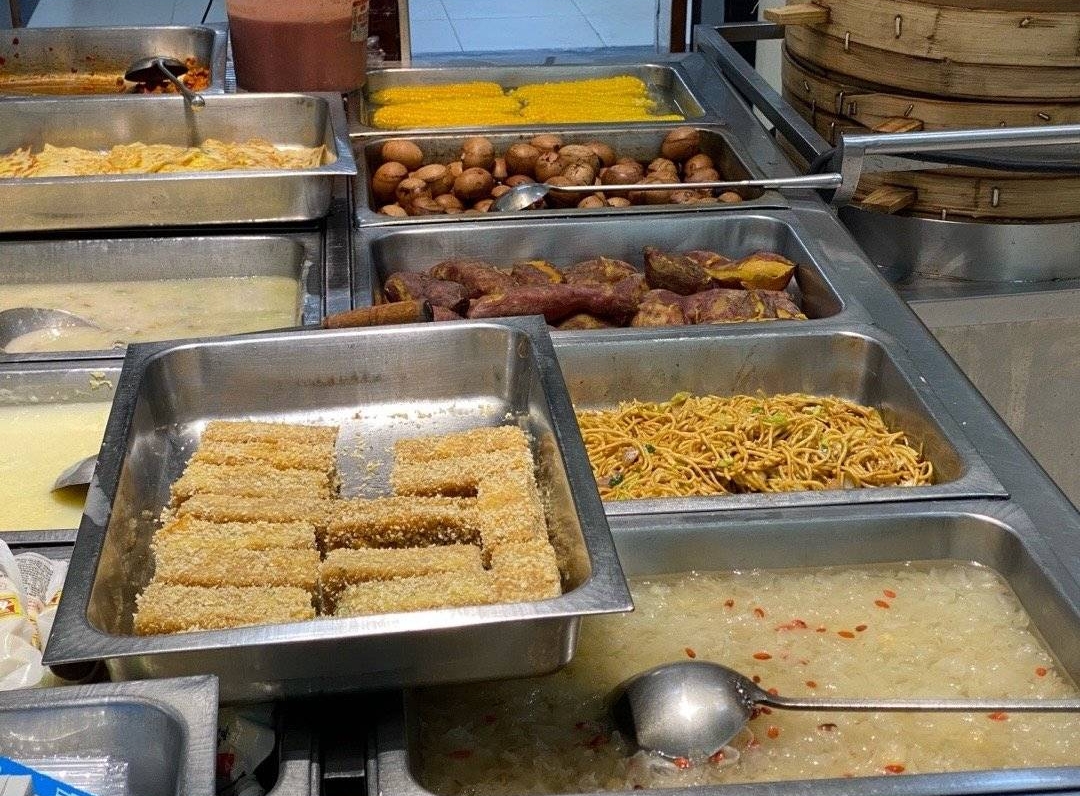 公司食堂的"自助早餐"真的很绝,不胖20斤都对不起老板!