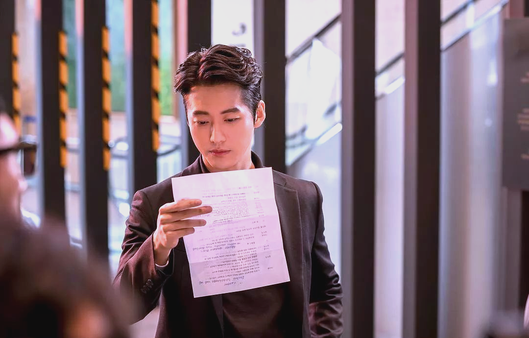 韩剧《监狱医生》中的罗利济:复仇与正义之路