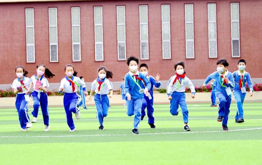未来基础教育精品课平台官网：打造孩子学习新体验