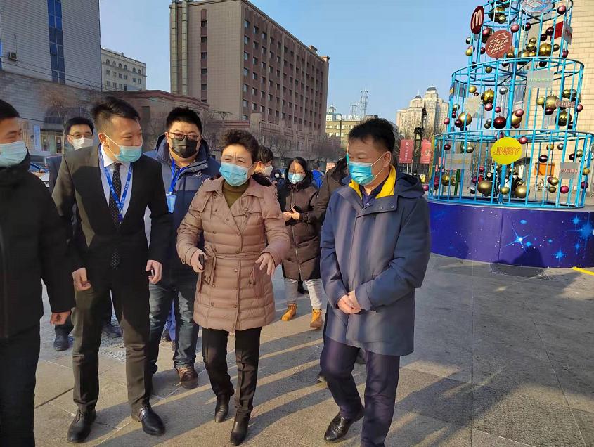 香坊区委常委,常务副区长刘蕊开展春节前走访慰问和安全生产检查