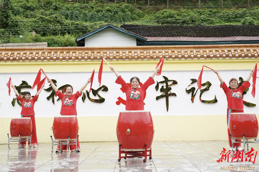 湖南师范大学学子走进主埠溪村 以媒介形象建构赋能民俗文化振兴